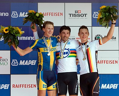 Podium elity mężczyzn w jeździe na czas