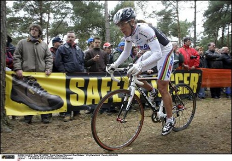 Sven Nys zwyciężył w pierwszej edycji Pucharu Świata w kolarstwie