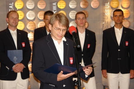 Ślubowanie kolarzy torowych przed wyjazdem na Igrzyska XXIX Olimpiady